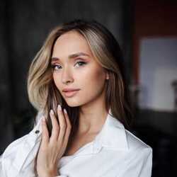 Шлюха Аврора 35036